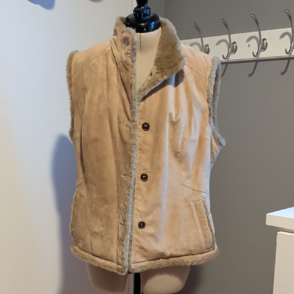 Eddie Bauer Beige Women's Vest with Faux Fur Trim